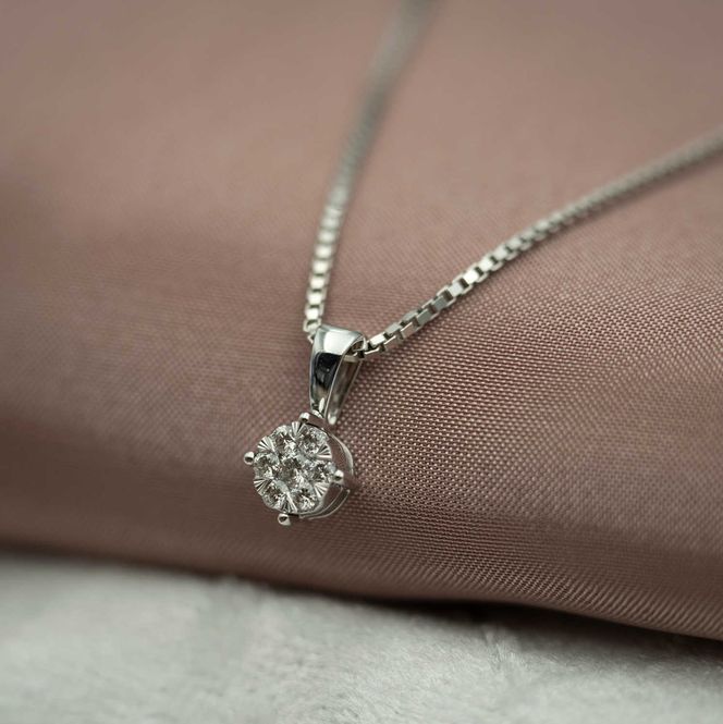 Hovedbilde Smykke i hvittgull med diamanter 0,12 ct WP 56896